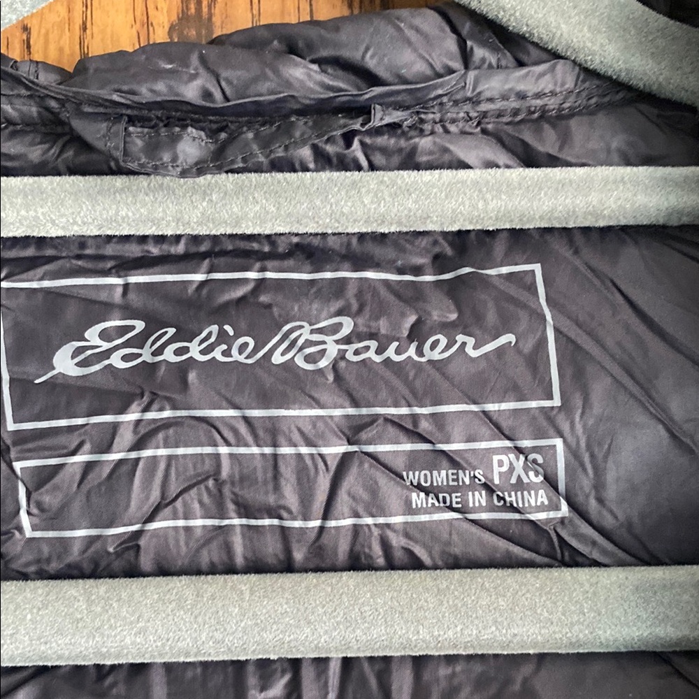 Eddie Bauer Women's Black Puffer Coat - Picture 2 of 4